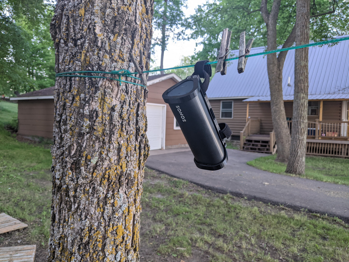 Bluetooth Speaker Mount w/ Hook & Loop Straps - Compatible with Sonos Roam